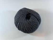  Debbie Bliss Blue Faced Leicester Aran Yarn