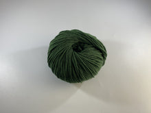  Cascade 220 Superwash Yarn